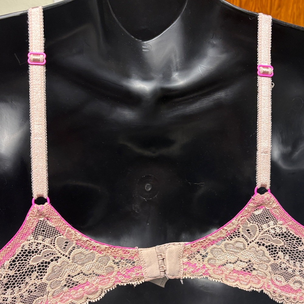 Victoria's Secret 34B Pink & Beige Lace Push up bra GUC - Picture 4 of 11